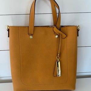 Adorable NWOT Steve Madden purse